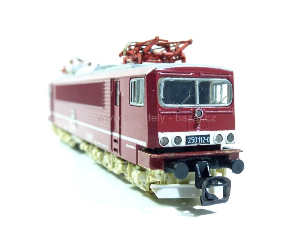 BTTB - Elektrická lokomotiva BR 250 DR - TT