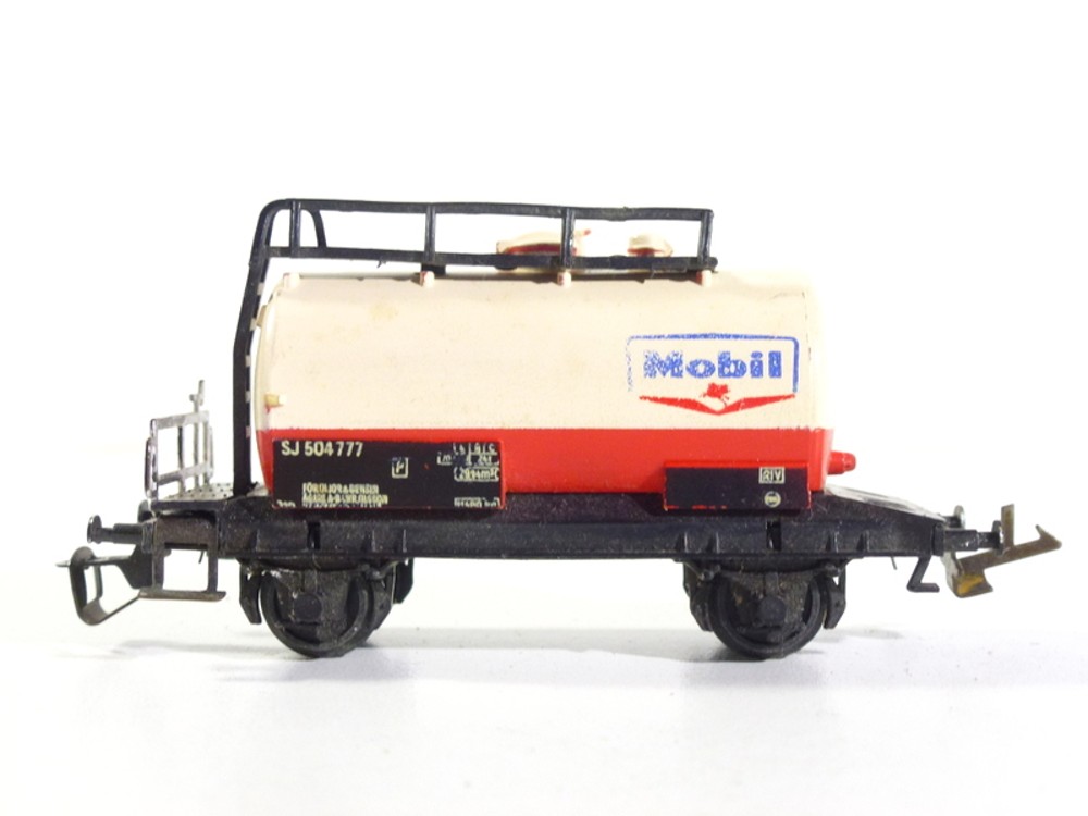 BTTB - Cisternový vůz Mobil - TT