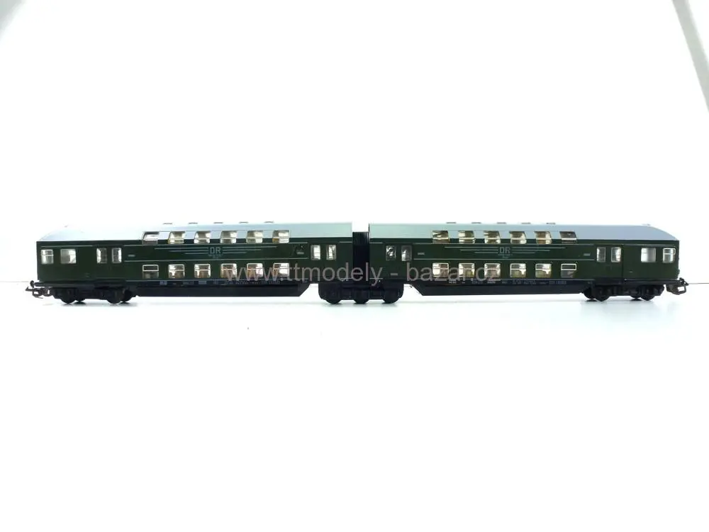 BTTB - Dvoudílná jednotka patrových vozů DR - TT