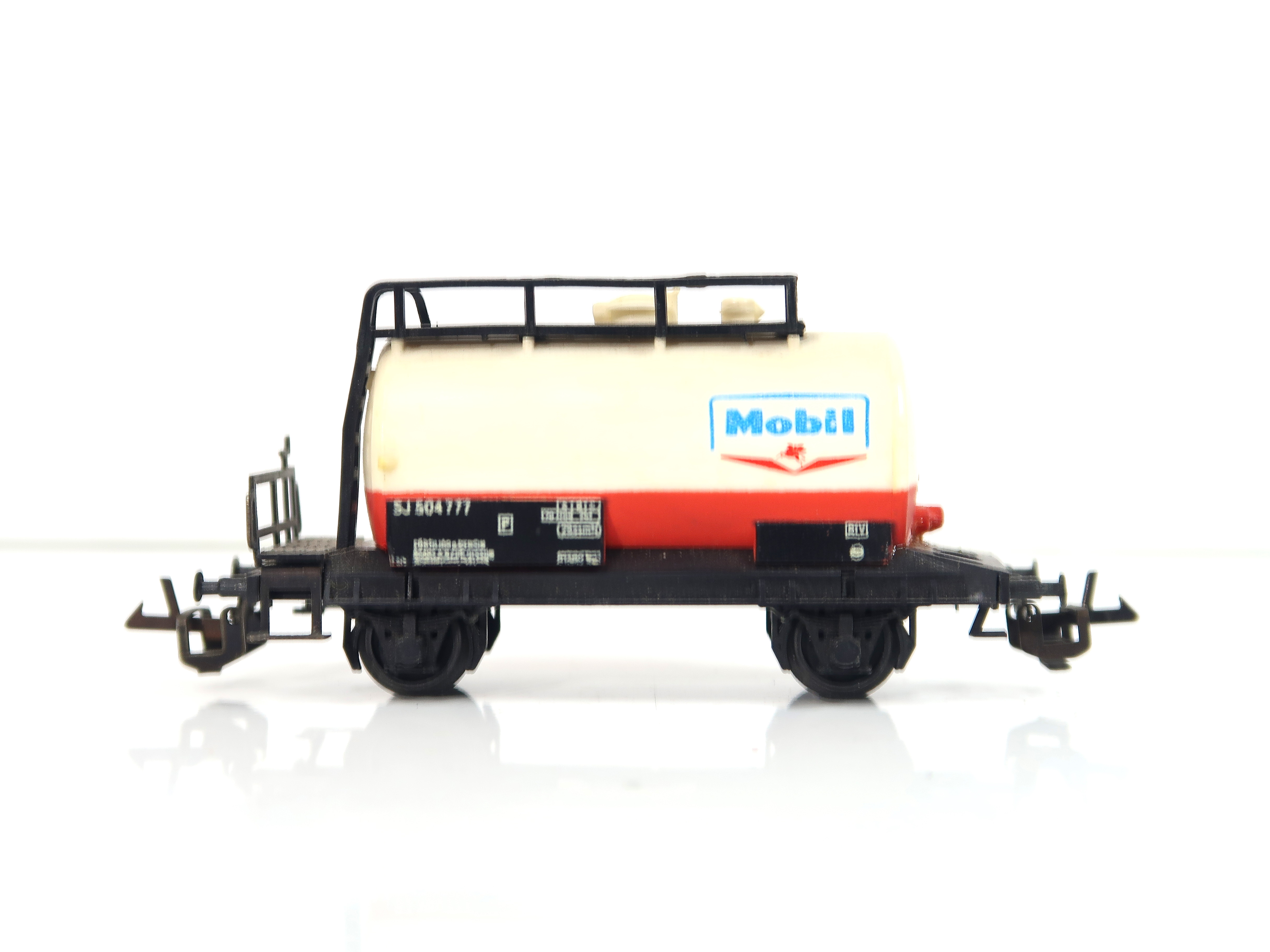 BTTB - Cisternový vůz Mobil - TT