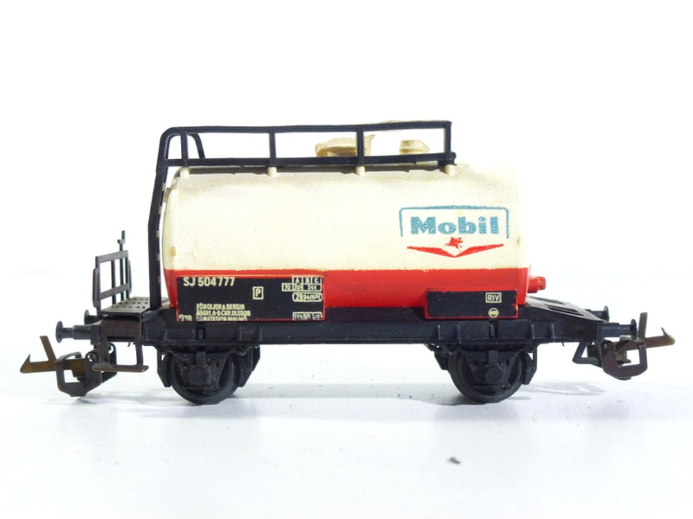 BTTB - Cisternový vůz Mobil - TT