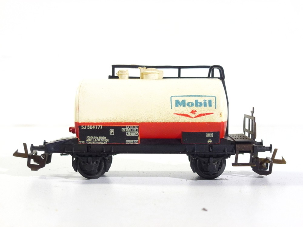 BTTB - Cisternový vůz Mobil - TT