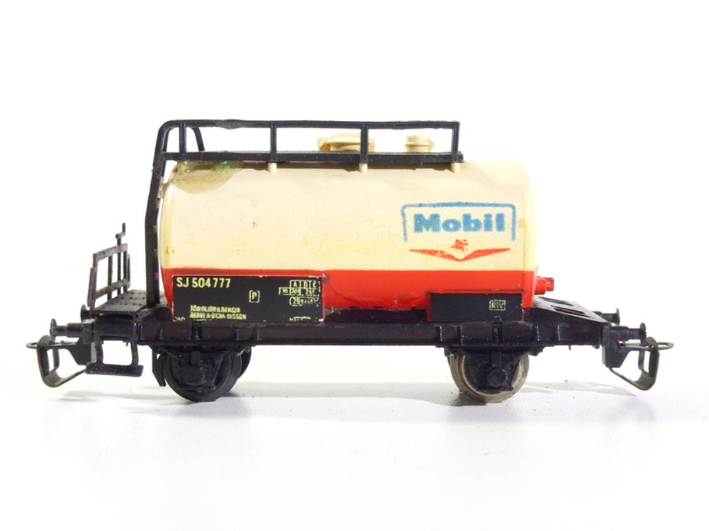 BTTB - Cisternový vůz Mobil - TT