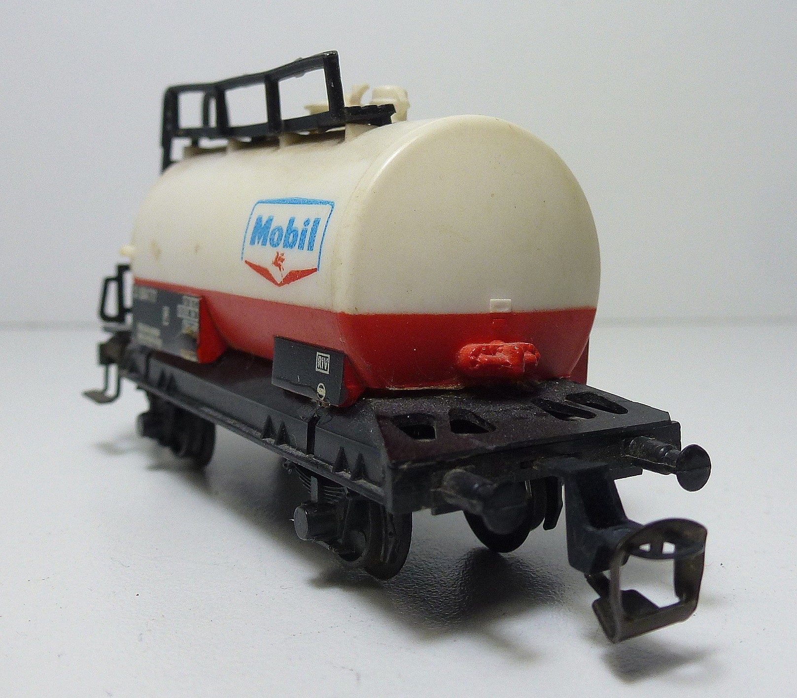 BTTB - Cisternový vůz Mobil - TT