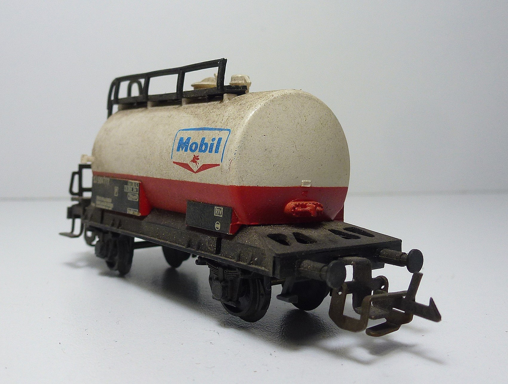 BTTB - Cisternový vůz Mobil - TT