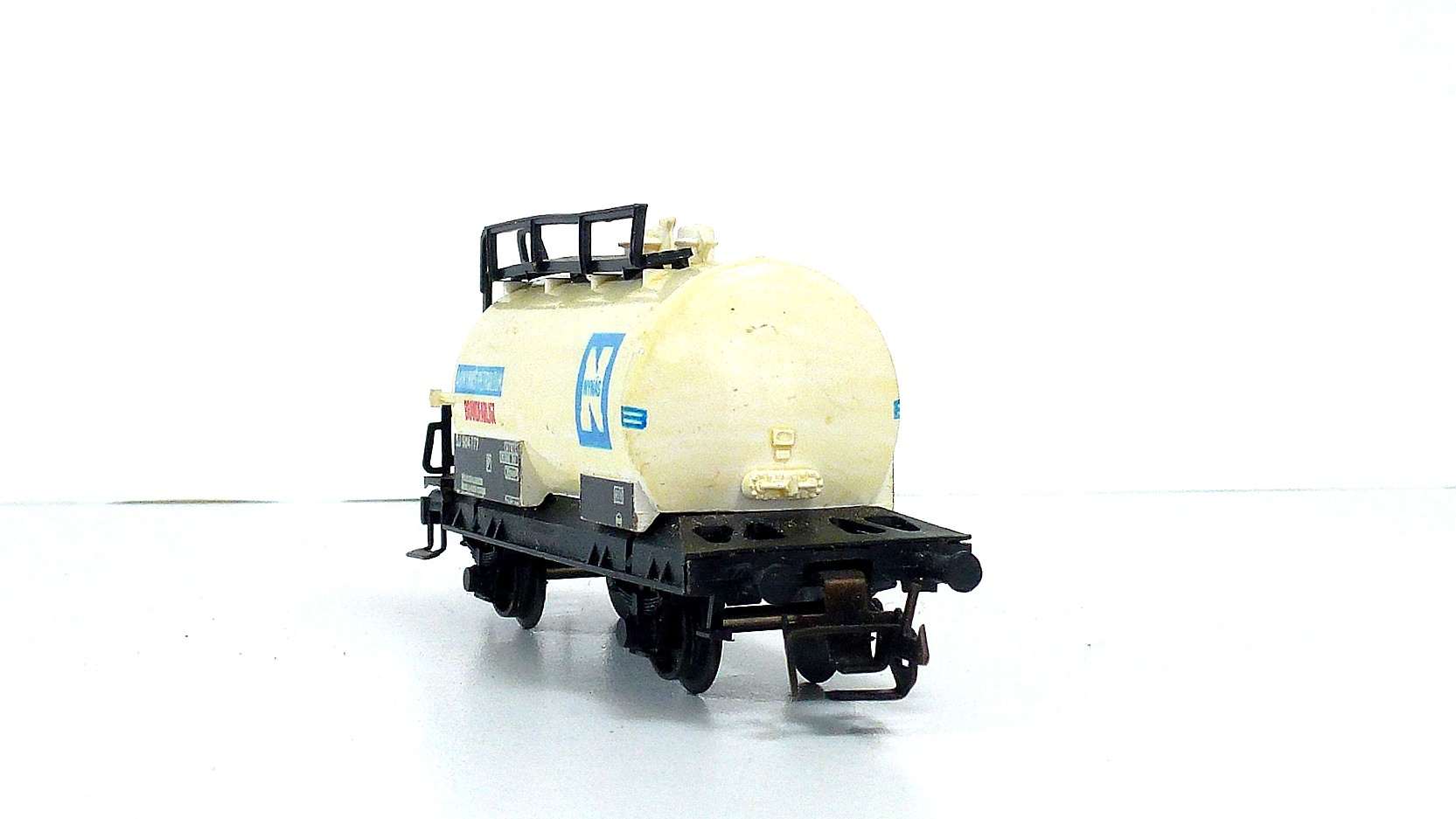 BTTB - Cisternový vůz NYNAS - TT