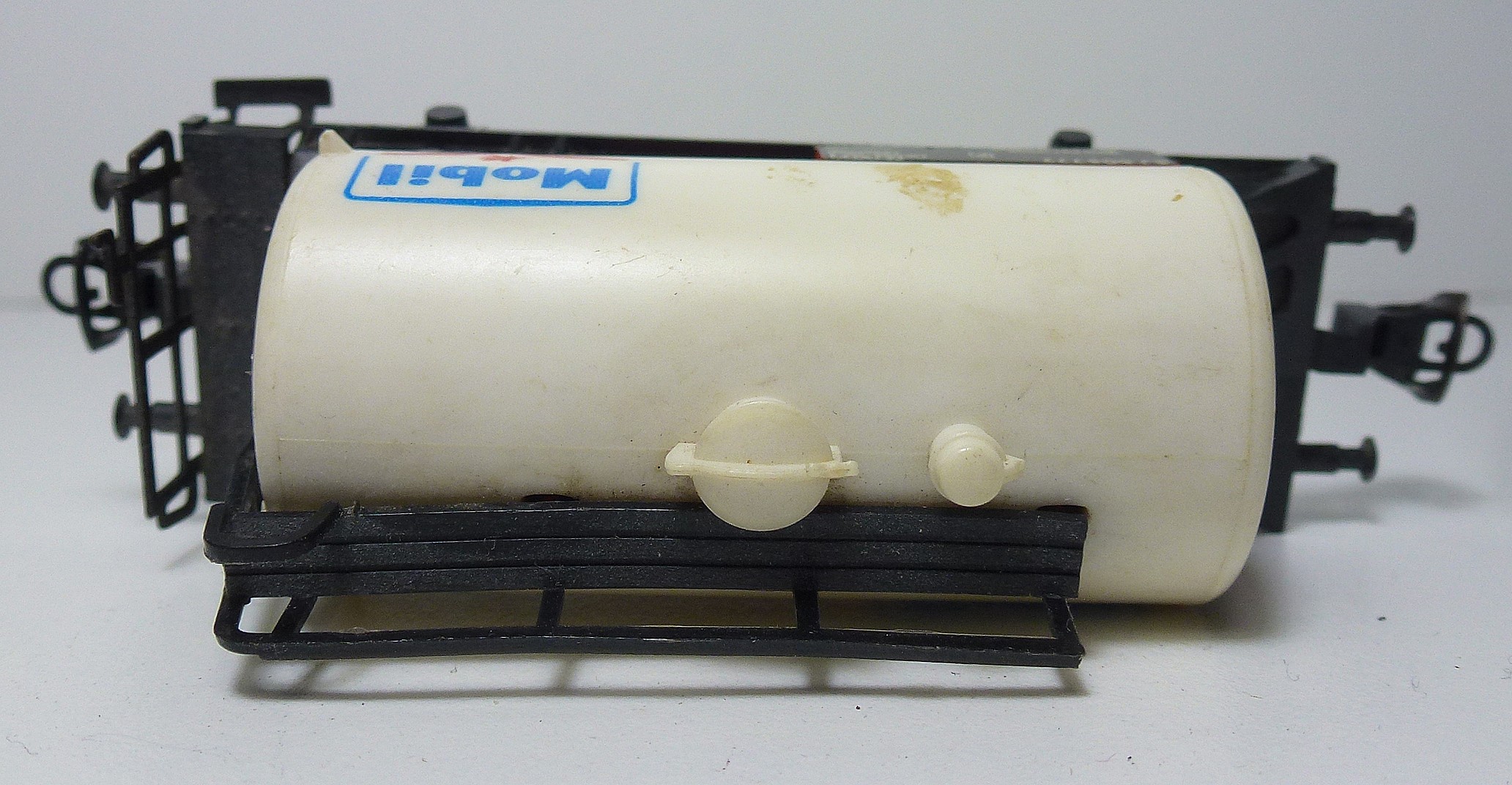 BTTB - Cisternový vůz Mobil - TT